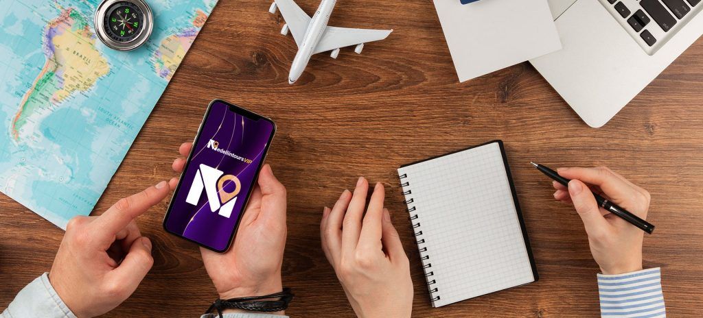 Los 5 Mejores Tours por Medellín Banner-Contáctenos--Medellín-Tours-VIP