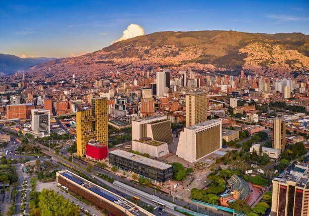 Medellín City Tour más Comuna 13 / Compartido Medellín Foto Aérea
