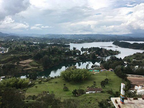 Descubre la belleza natural de Guatapé y sus opciones de ecoturismo Descubre la belleza natural de Guatapé y sus opciones de ecoturismo