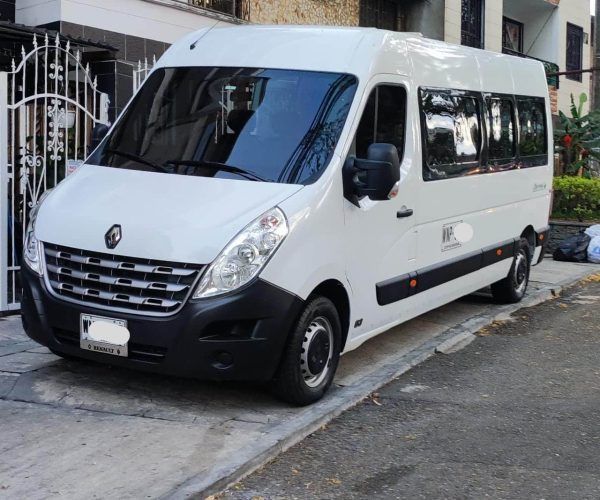 Transporte Turístico Reanault Master
